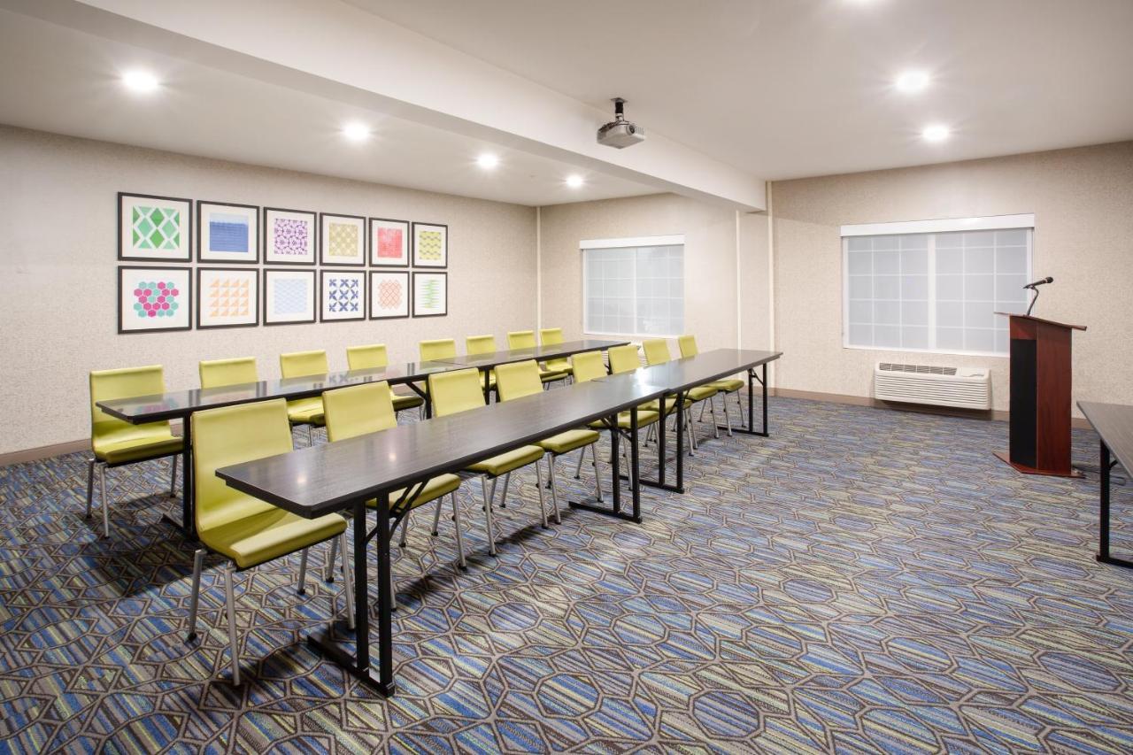 Holiday Inn Express & Suites Lincoln City By Ihg Exterior foto